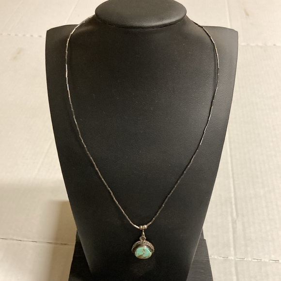 Turquoise Sterling Silver Vintage necklace - Picture 3 of 6